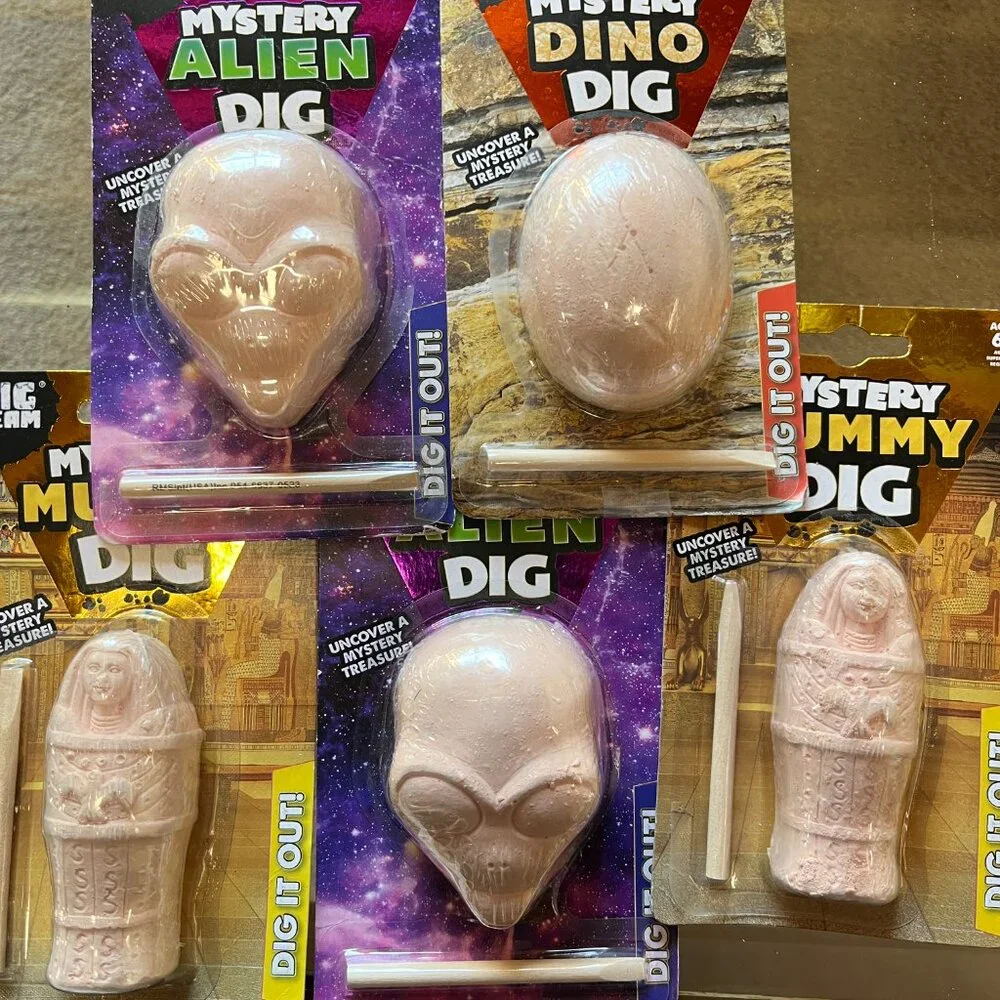 Dinosaur Mummy and Alien digs‎ (new)